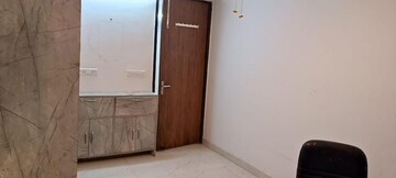 Furnished Amenities in 3 BHK Builder Floor at Govindpuri – for Rent