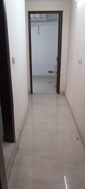 Building Lobby in 3 BHK Builder Floor at Govindpuri – for Rent