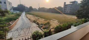 Balcony in 4 BHK Apartment at Uppal Southend, Sector 49 – for Rent