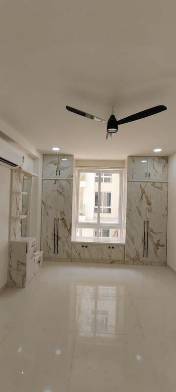 Room in 3 BHK Apartment at Sri Aditya Athena, Shaikpet – for Rent