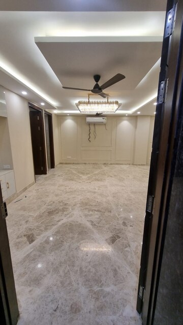 4 BHK Apartment For Sale in DLF Belvedere Towers, Sector 24