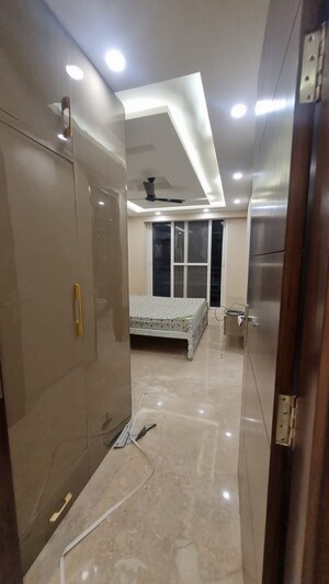 Bathroom in 4 BHK Apartment at DLF Belvedere Towers, Sector 24 – for Sale