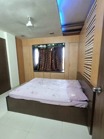 Room in  Pg at Majiwada – for Rent