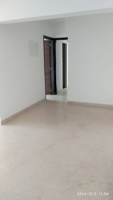 Room in 2 BHK Apartment at Kohinoor City Phase Ii, Kurla – for Rent