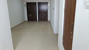 Room in 1 BHK Apartment at Raymond Ten X Habitat, Pokhran Road No Two – for Rent