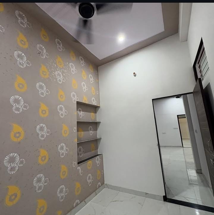 2.5 BHK + Pooja Room,Extra Room Builder Floor For Sale in Building Floor 