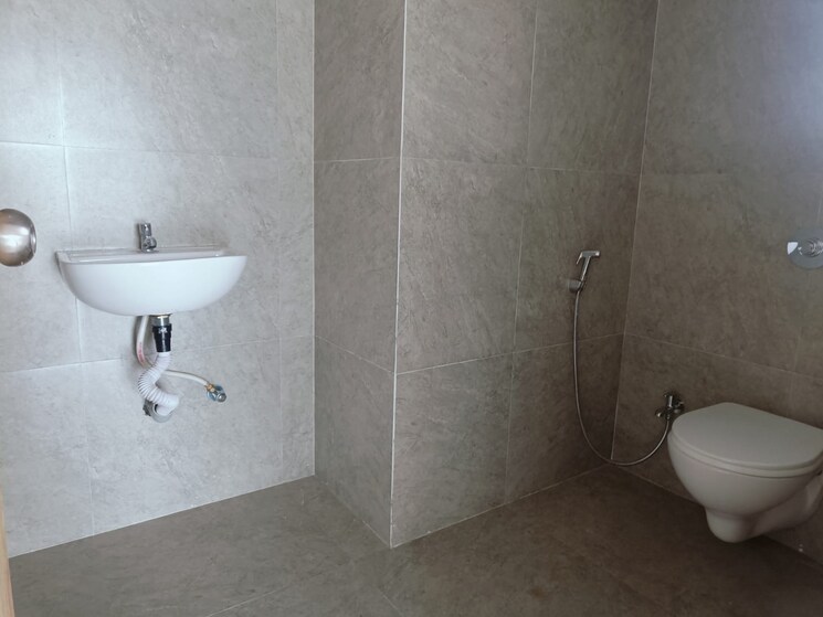 Washroom, maruti-millennium-tower Commercial Office Space 777 Sq.Ft. In Baner Pune 8906429