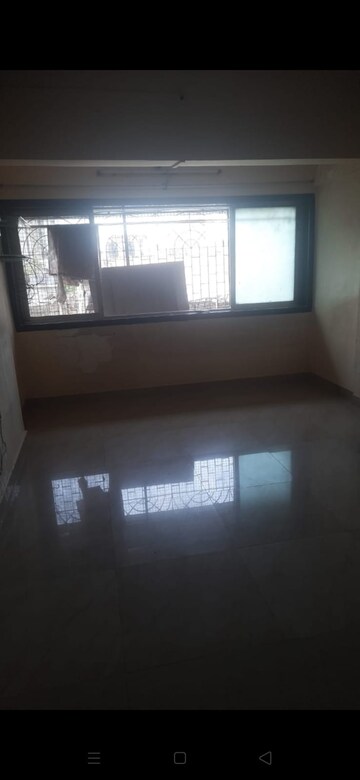 Room in 1 RK Apartment at Panchratna Heights CHS Kandivali West, Kandivali West – for Rent