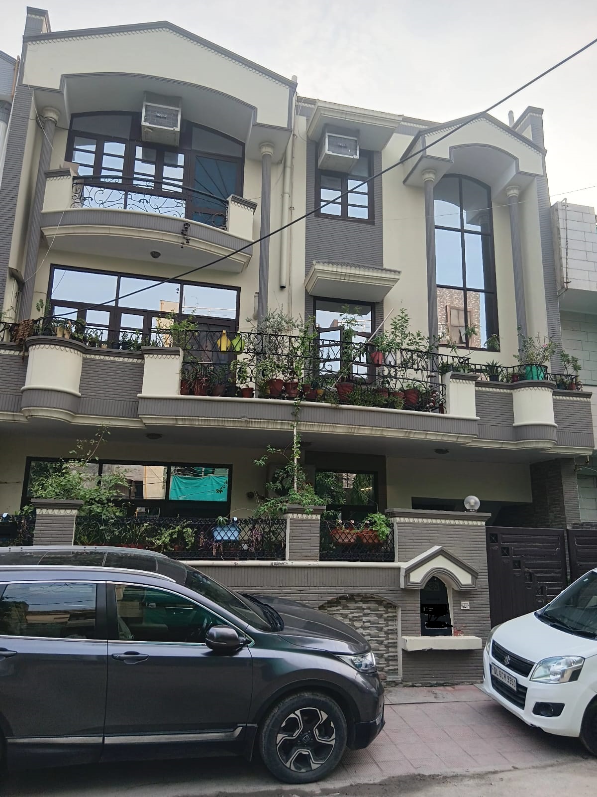 6+ BHK + Extra Room Independent House For Sale in RWA Apartments Sector 41