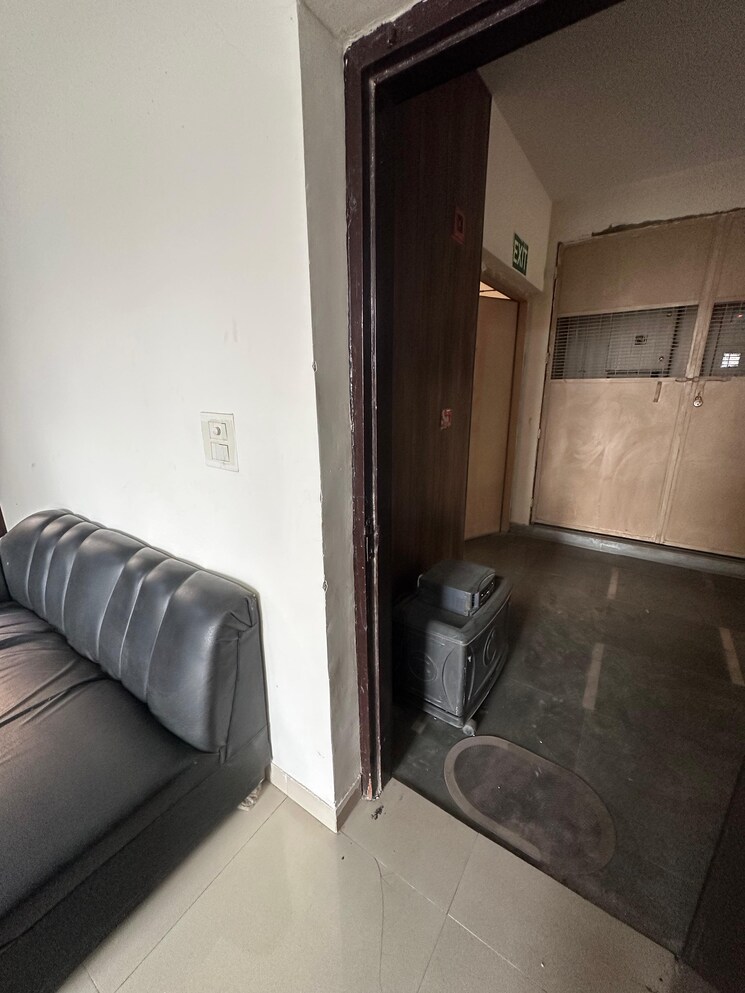 Living Room, klj-platinum-heights 2 Bedroom 652 Sq.Ft. Apartment In Sector 77 Faridabad 8906548