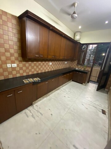 Kitchen in 3 BHK Builder Floor at Gupta Awas, Sector 43 – for Rent