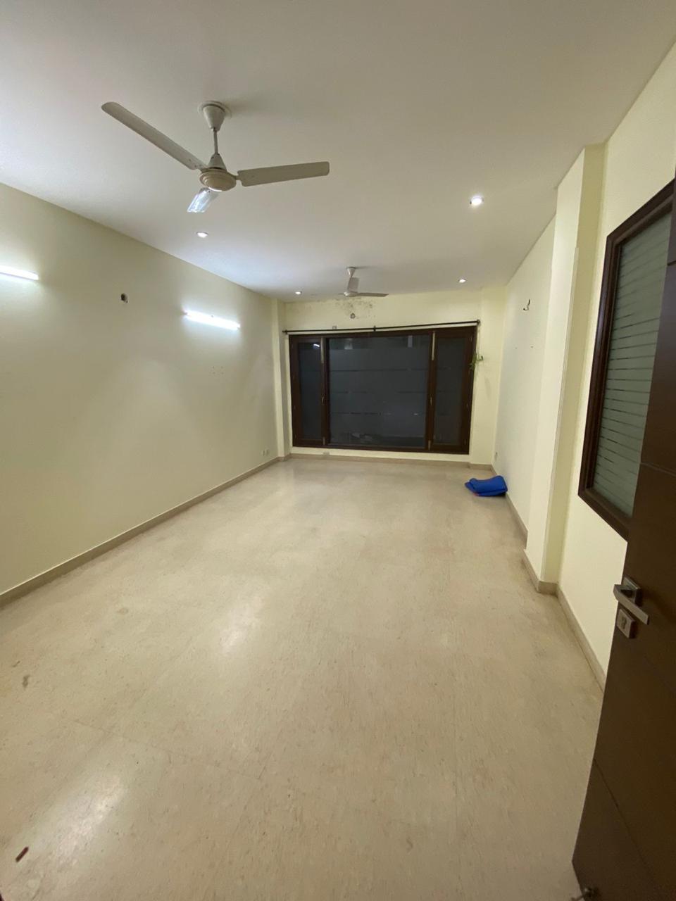 3 BHK 300 Sq.Ft. Builder Floor in Gupta Awas