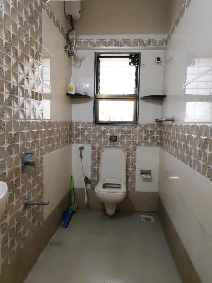 Attached Bathroom, kanakia-spaces-sevens 1 RK 225 Sq.Ft. Apartment In Andheri East Mumbai 8906578