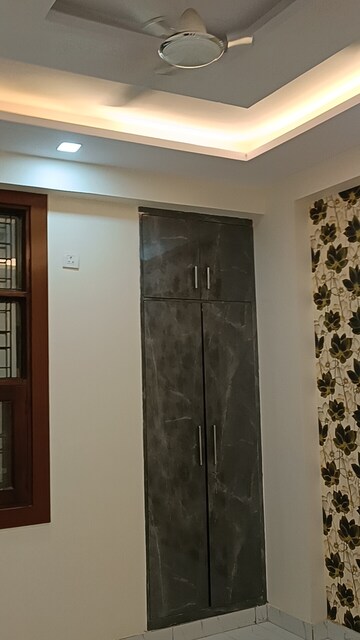 Building Lobby in 2 BHK Builder Floor at Shalimar Garden Extension I – for Sale