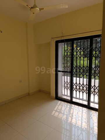 Room in 2 BHK Apartment at Gulmohar City, Kharadi – for Rent