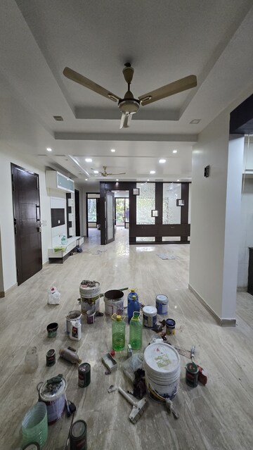 Living Room in 4 BHK Apartment at Vasant Kunj – for Rent