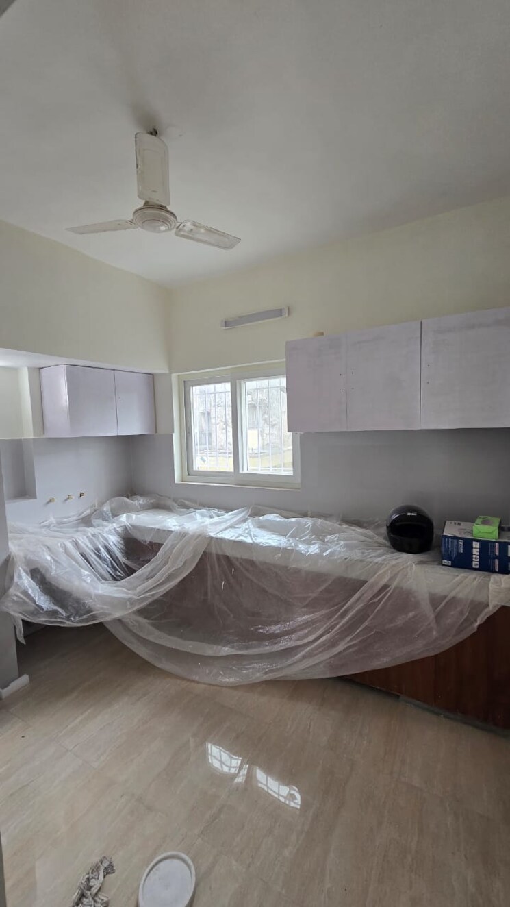 Bedroom, vasant kunj 3 Bedroom 1300 Sq.Ft. Apartment In Vasant Kunj Delhi 8906729