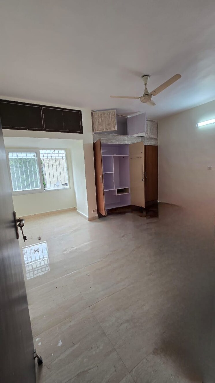 Room, vasant kunj 3 Bedroom 1300 Sq.Ft. Apartment In Vasant Kunj Delhi 8906729