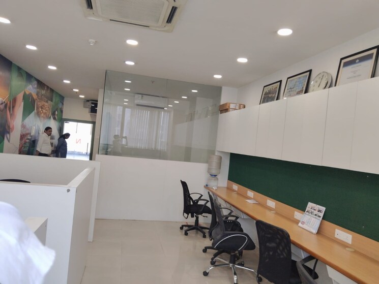 Team Area, v-times-square Commercial Office Space 1053 Sq.Ft. In Cbd Belapur Sector 15 Navi Mumbai 8906767