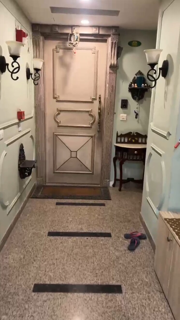 Bathroom, parx-laureate 4 Bedroom 4874 Sq.Ft. Apartment In Sector 108 Noida 8906808