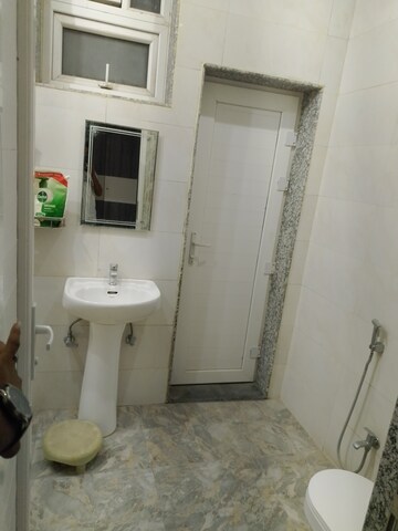 Bathroom in 2 BHK Independent House at Gomti Nagar – for Rent