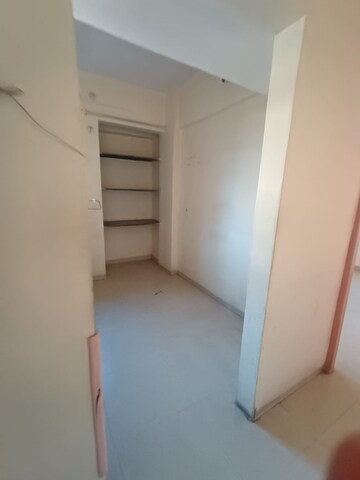 Room in 1 BHK Apartment at Highland Residency CHSL, Balkum Pada – for Sale