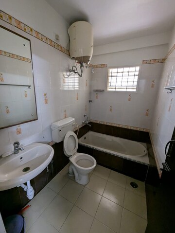 Master Bedroom in 2 BHK Builder Floor at Hsr Layout – for Rent