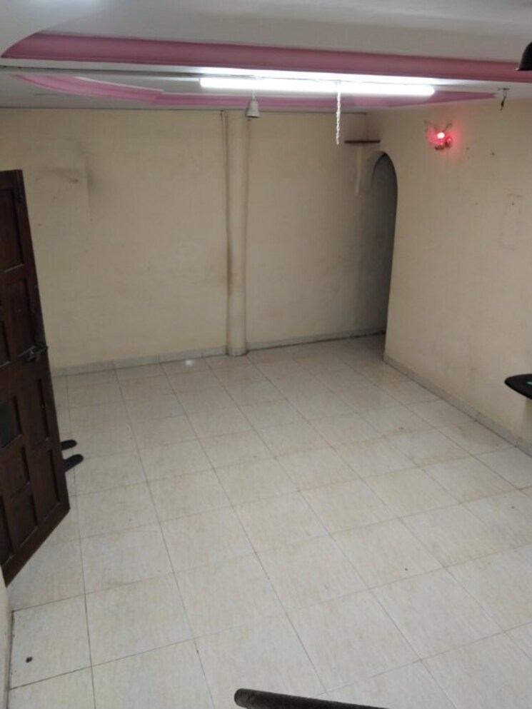 Room, malad west 3 Bedroom 1000 Sq.Ft. Independent House In Malad West Mumbai 8906732