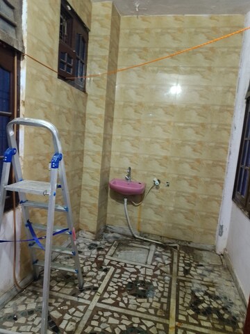 Living Room in 2 BHK Independent House at Gomti Nagar – for Rent