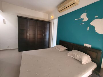 Room in 2 BHK Apartment at Vasant Valley Ivy Tower, Malad East – for Rent