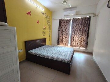 Bedroom in 2 BHK Apartment at Vasant Valley Ivy Tower, Malad East – for Rent