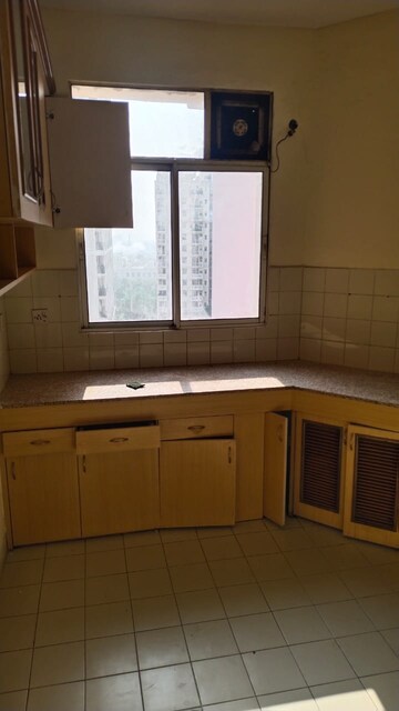 Kitchen in 2.5 BHK Apartment at DLF The Princeton Estate, Dlf Phase V – for Rent