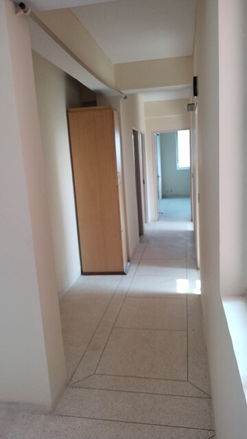 Building Lobby in 2.5 BHK Apartment at DLF The Princeton Estate, Dlf Phase V – for Rent