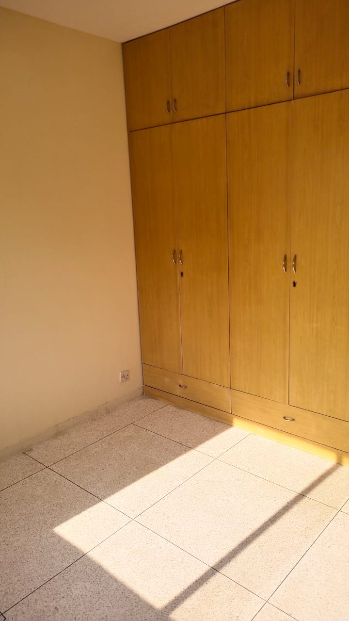 2.5 BHK + Servant Room Apartment For Rent in DLF The Princeton Estate