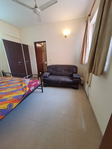 Bedroom in 4 BHK Apartment at DLF The Wellington Estate, Dlf Phase V – for Rent