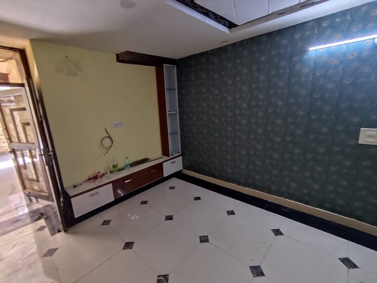 Room, sector 121 2 Bedroom 900 Sq.Ft. Builder Floor In Sector 121 Noida 8906908