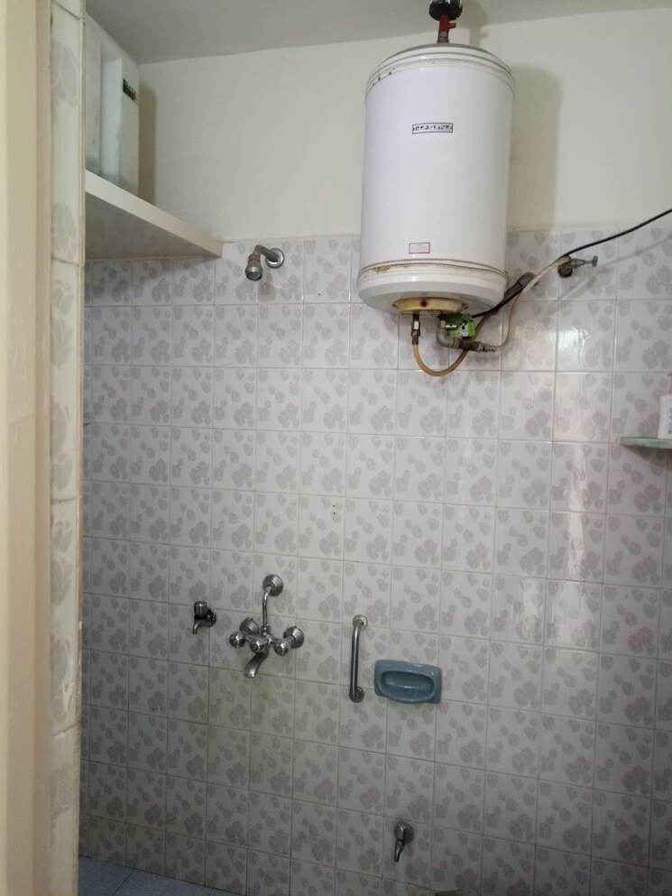 Bathroom, av-bhat-paschimanagari 2 Bedroom 1200 Sq.Ft. Apartment In Kothrud Pune 8906890