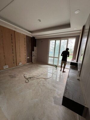 Room in 4 BHK Builder Floor at Eros Rosewood City, Sector 49 – for Sale