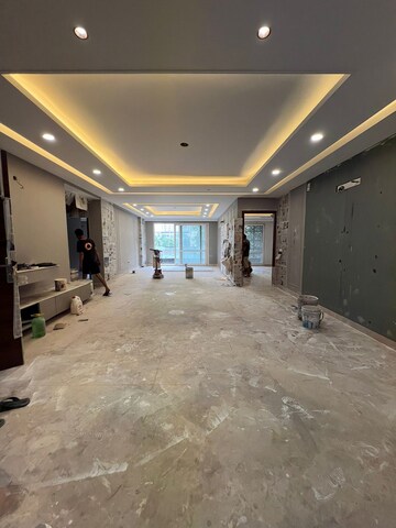 Parking in 4 BHK Builder Floor at Eros Rosewood City, Sector 49 – for Sale