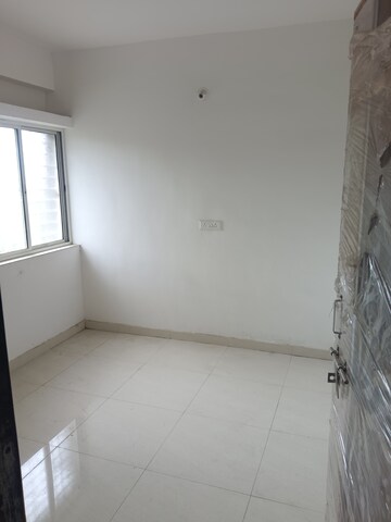 Room in 1 BHK Apartment at Katraj – for Rent