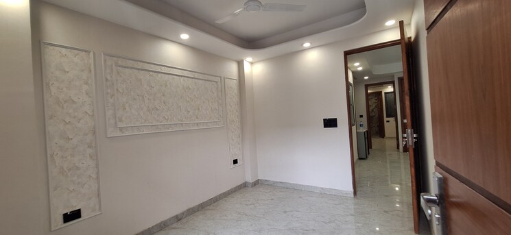 Room, rajpur khurd extension 3 Bedroom 900 Sq.Ft. Builder Floor In Rajpur Khurd Extension Delhi 8906993