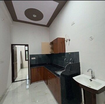 Kitchen in 3 BHK Builder Floor at Sector 33 – for Sale