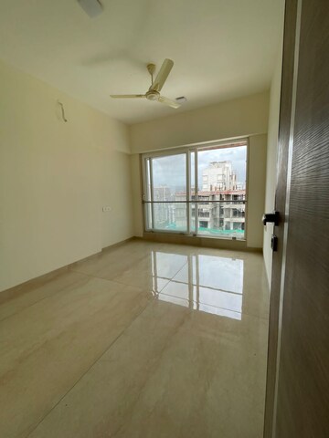 2 BHK Apartment For Sale in Borivali West