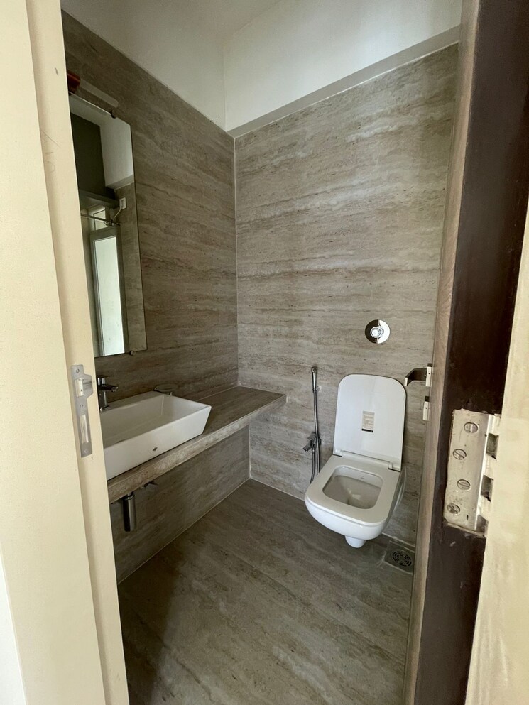 Bathroom, borivali west 2 Bedroom 750 Sq.Ft. Apartment In Borivali West Mumbai 8907016