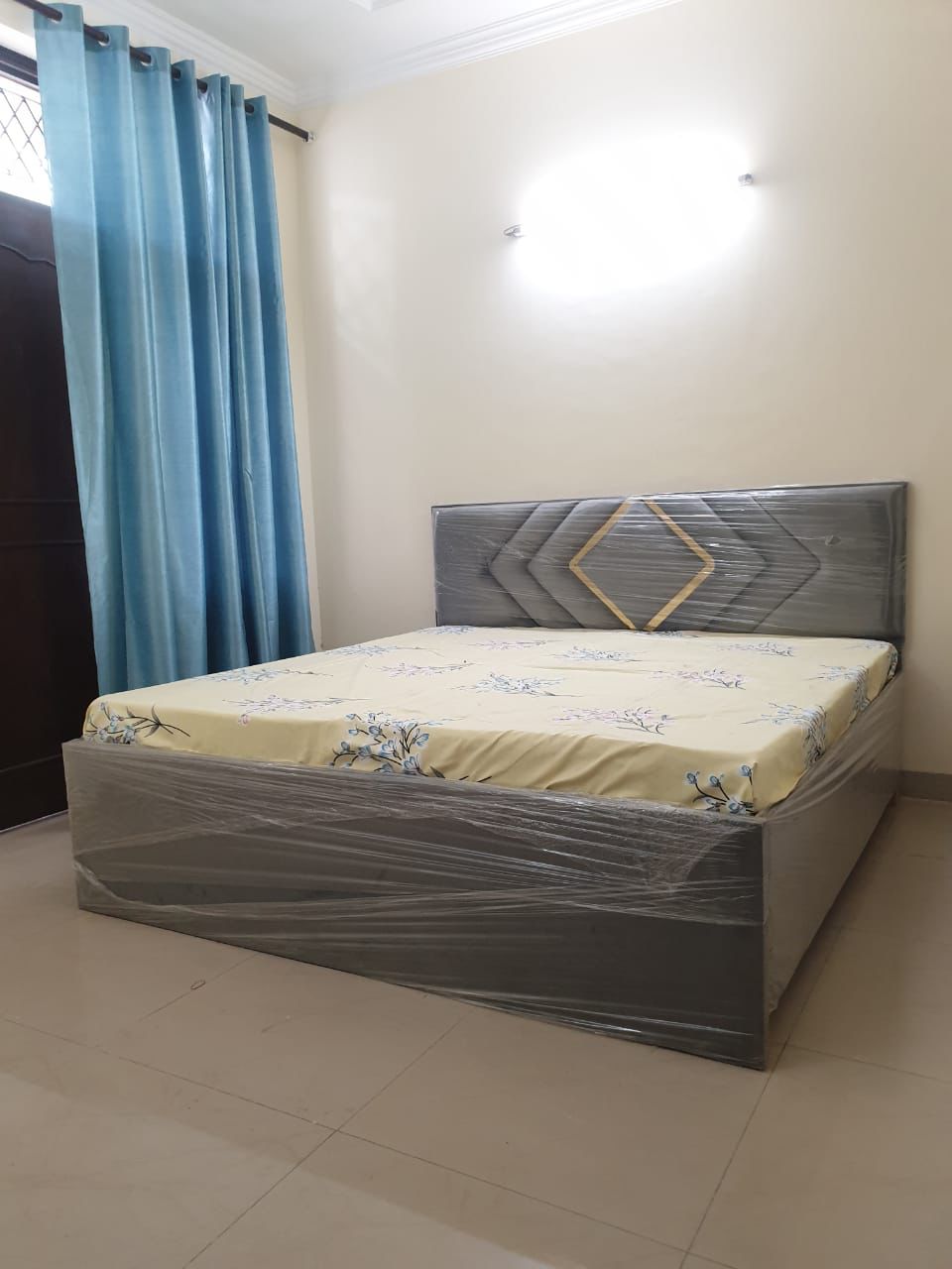 4 BHK + Servant Room 3200 Sq.Ft. Builder Floor in The Estate Floors