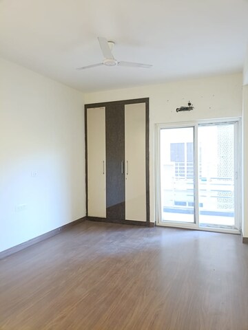 Room in 3 BHK Apartment at Maxvel Residency, Gujrara Mansingh – for Rent