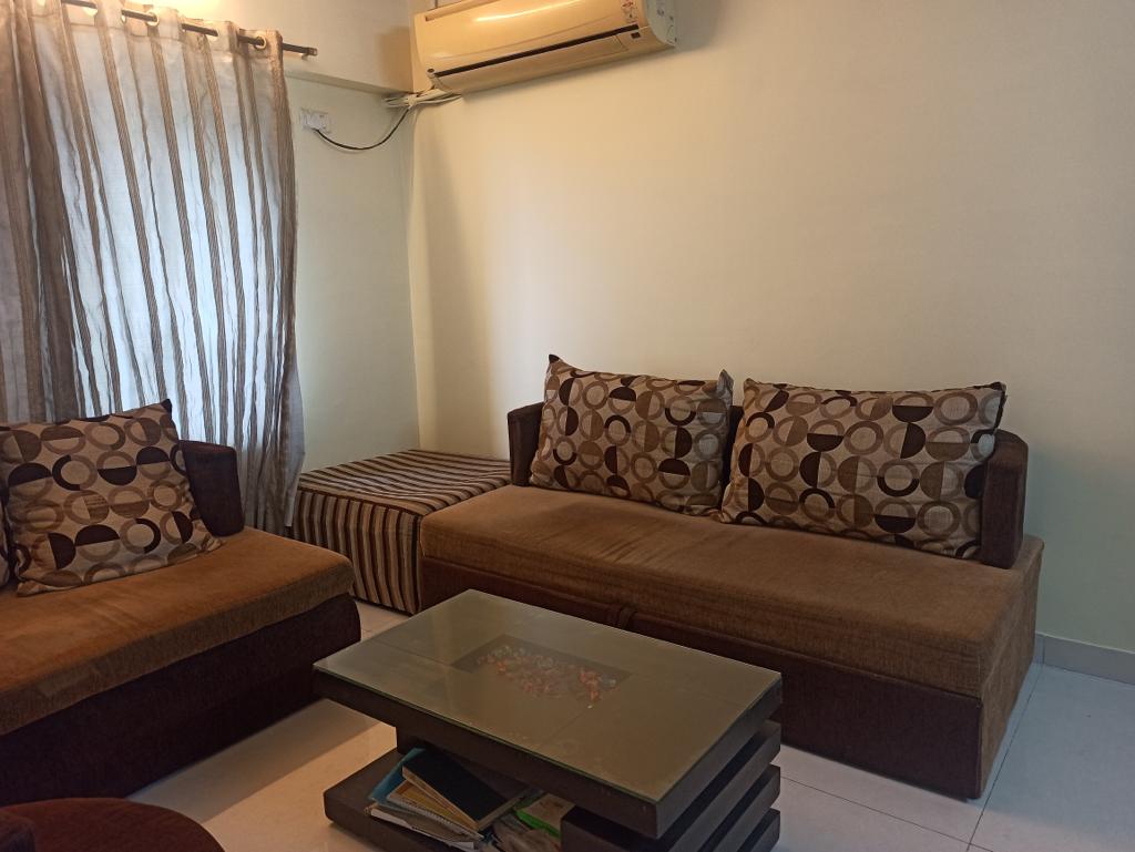 2 BHK Apartment For Rent in Dosti Ambrosia
