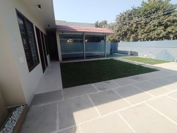 Balcony in 4 BHK Independent House at Sector 47 – for Rent