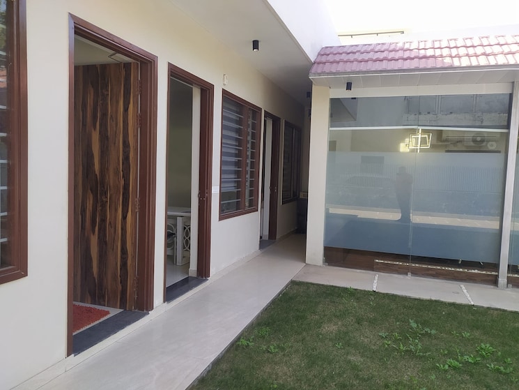 Room, sector 47 4 Bedroom 360 Sq.Ft. Independent House In Sector 47 Gurgaon 8907032