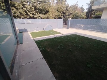 Swimming Pool in 4 BHK Independent House at Sector 47 – for Rent